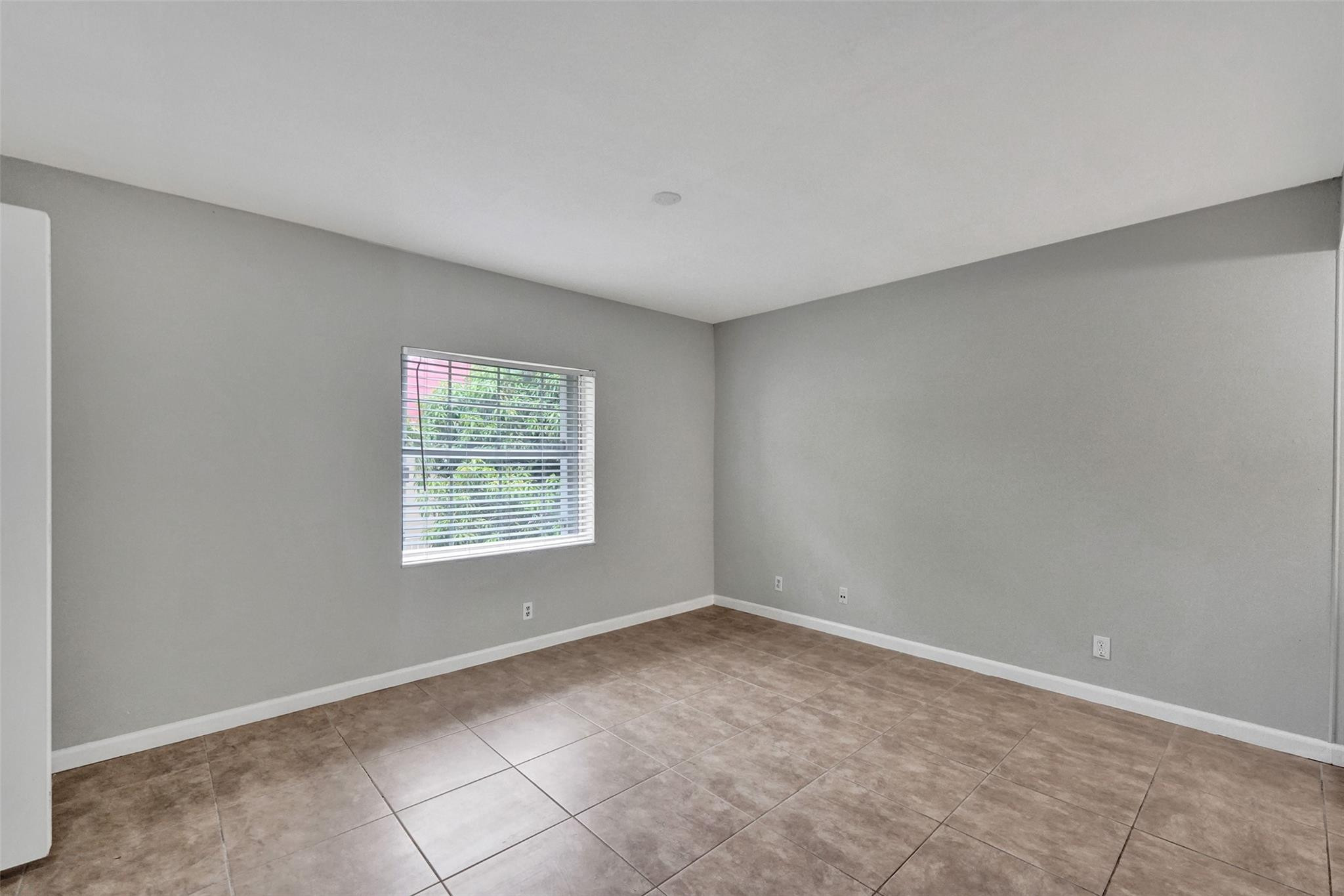 555 Southeast 8th Street, Unit 252 Deerfield Beach, FL 33441 - Photo 5 of 18 Photo 5