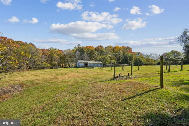 $700,000 | 12652 Highway 216, Highland, MD 20759