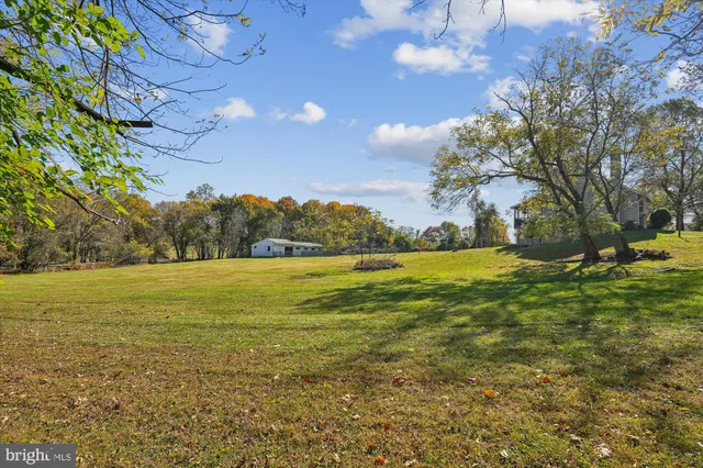 $700,000 | 12652 Highway 216, Highland, MD 20759