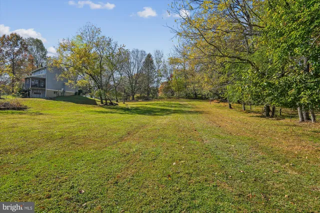 $700,000 | 12652 Highway 216, Highland, MD 20759