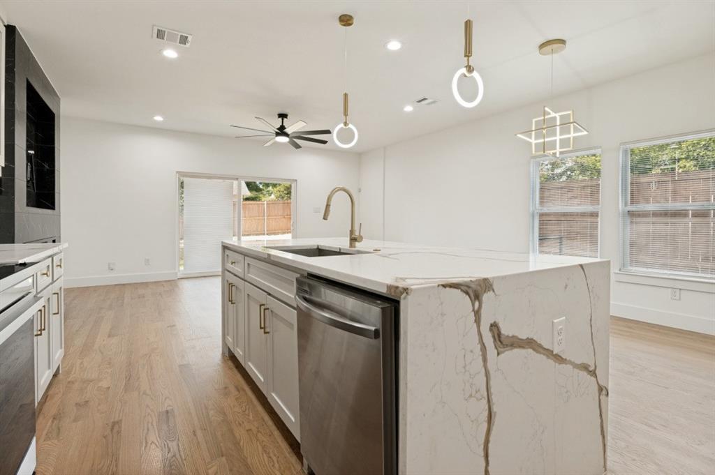 3728 Mt Ranier Street Dallas, TX 75211 - Photo 4 of 11 Gallery Image 4