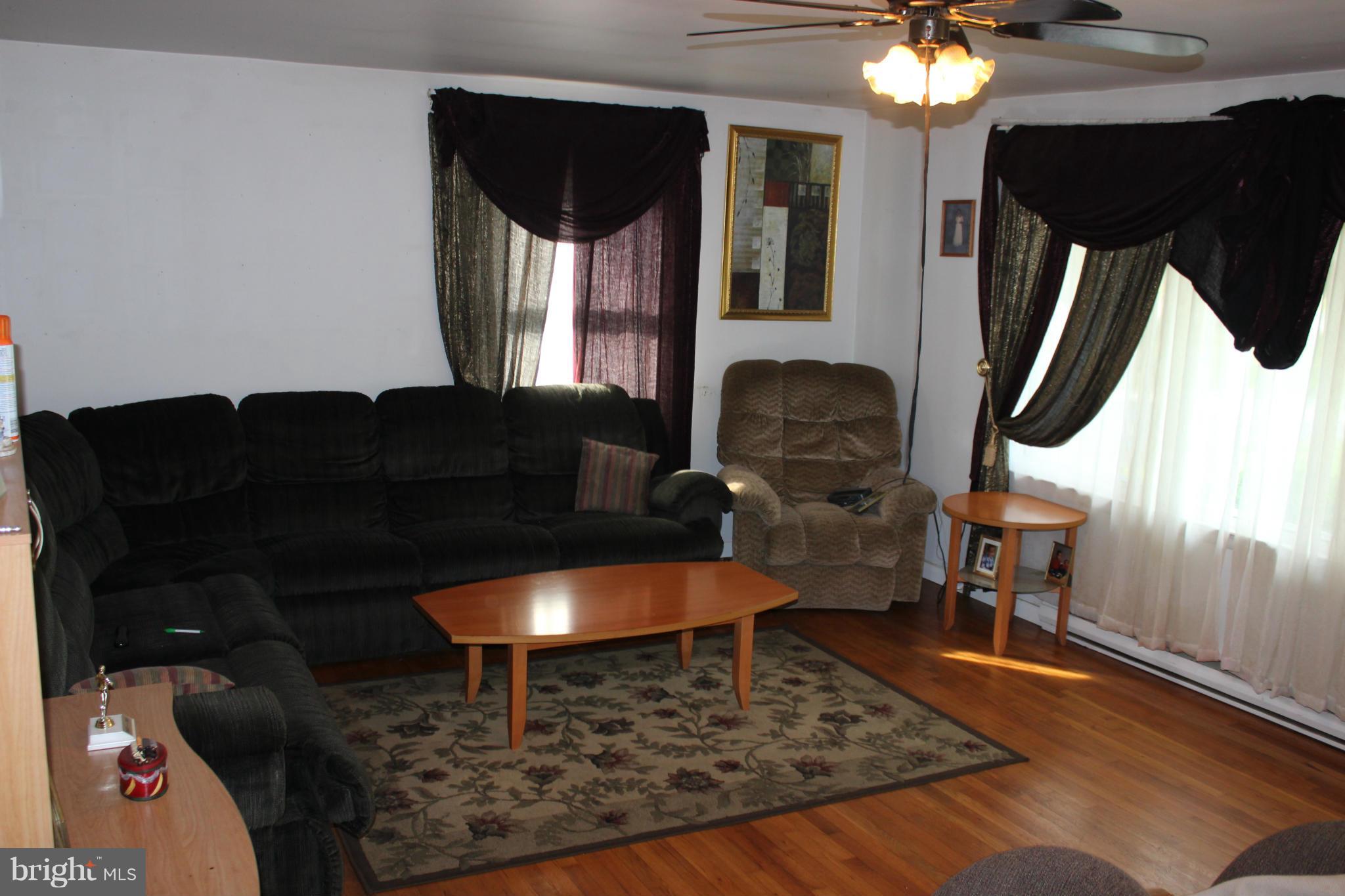 1000 Love Point Road Stevensville, MD 21666 - Photo 8 of 12 Living Room