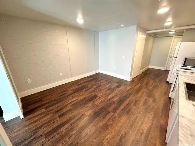 $2,300 | 803 Waimanu Street, Unit 508, Honolulu, HI 96813