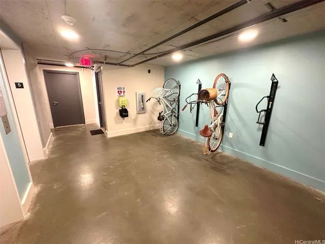 $2,300 | 803 Waimanu Street, Unit 508, Honolulu, HI 96813