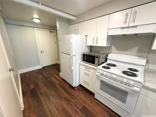 $2,300 | 803 Waimanu Street, Unit 508, Honolulu, HI 96813