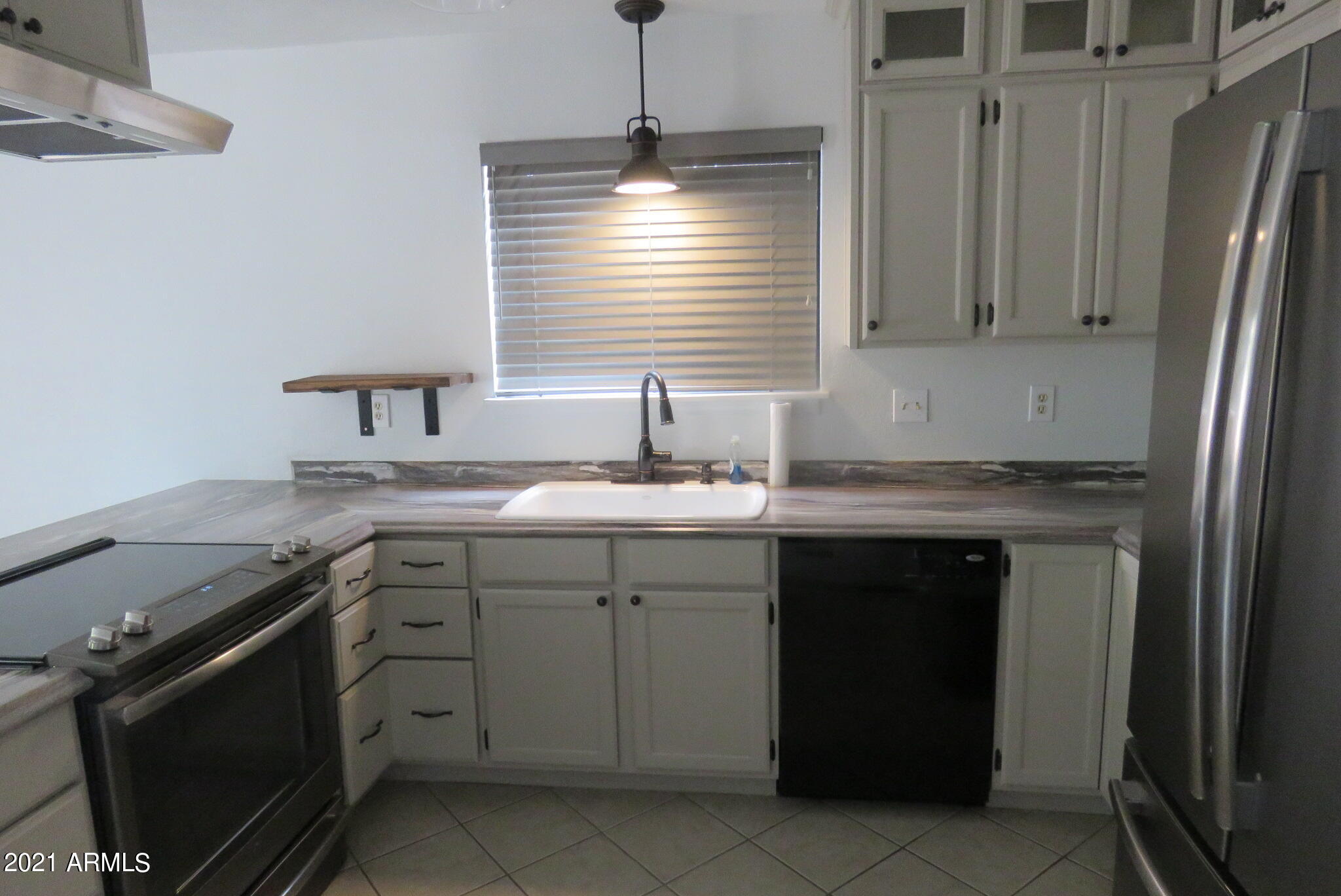 708 West Overland Road Payson, AZ 85541 - Photo 2 of 12 Kitchen