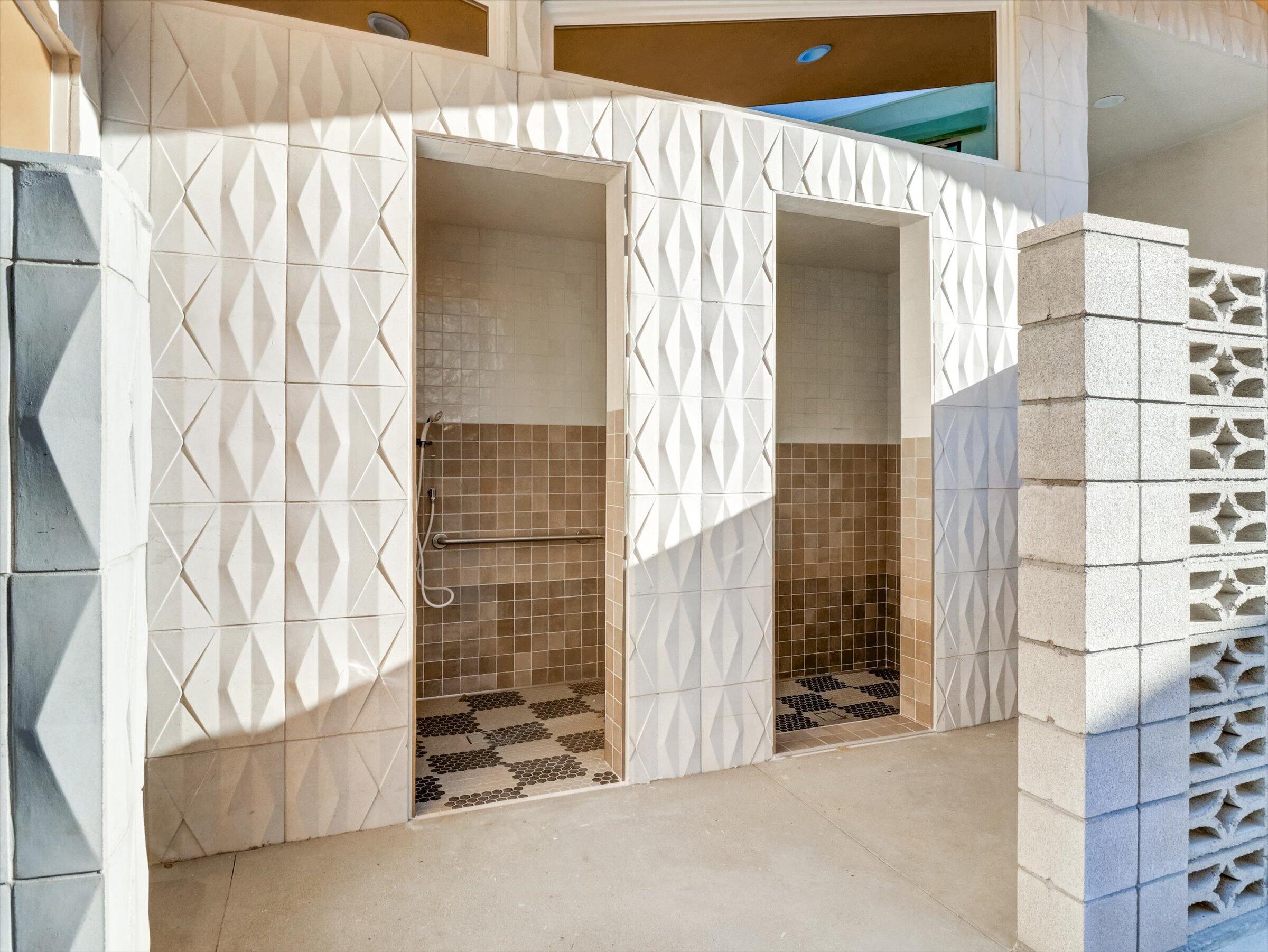 718 Obsidian Loop East, Unit 73 Palm Springs, CA 92264 - Photo 39 of 49 a view of front door of house