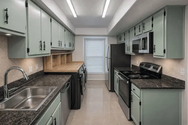 $1,275 | 7827 Leonora Street, Unit 5, Houston, TX 77061