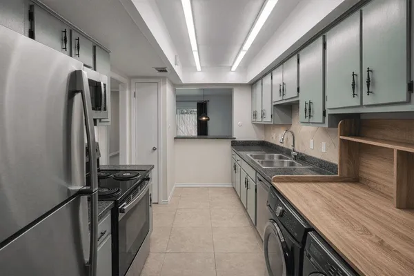 $1,275 | 7827 Leonora Street, Unit 5, Houston, TX 77061