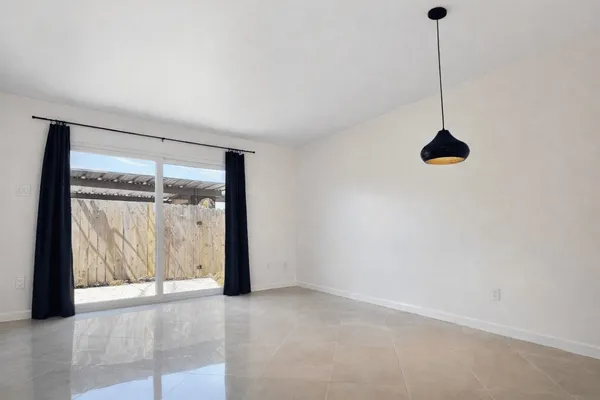 $1,275 | 7827 Leonora Street, Unit 5, Houston, TX 77061