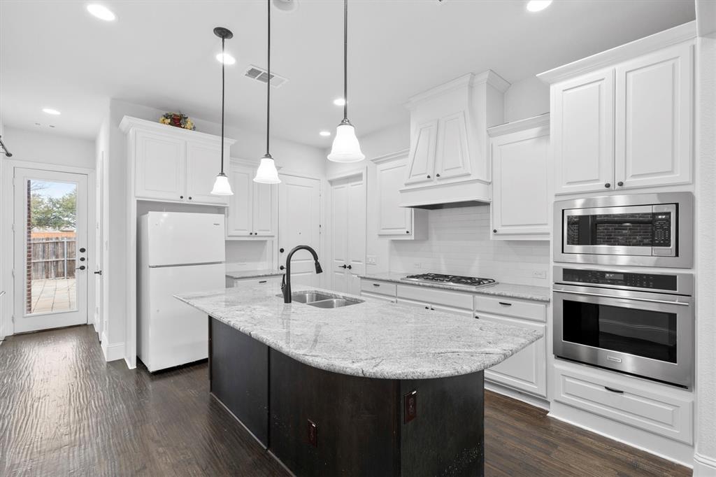 7209 Myrtle Ridge Drive Plano, TX 75074 - Photo 4 of 18