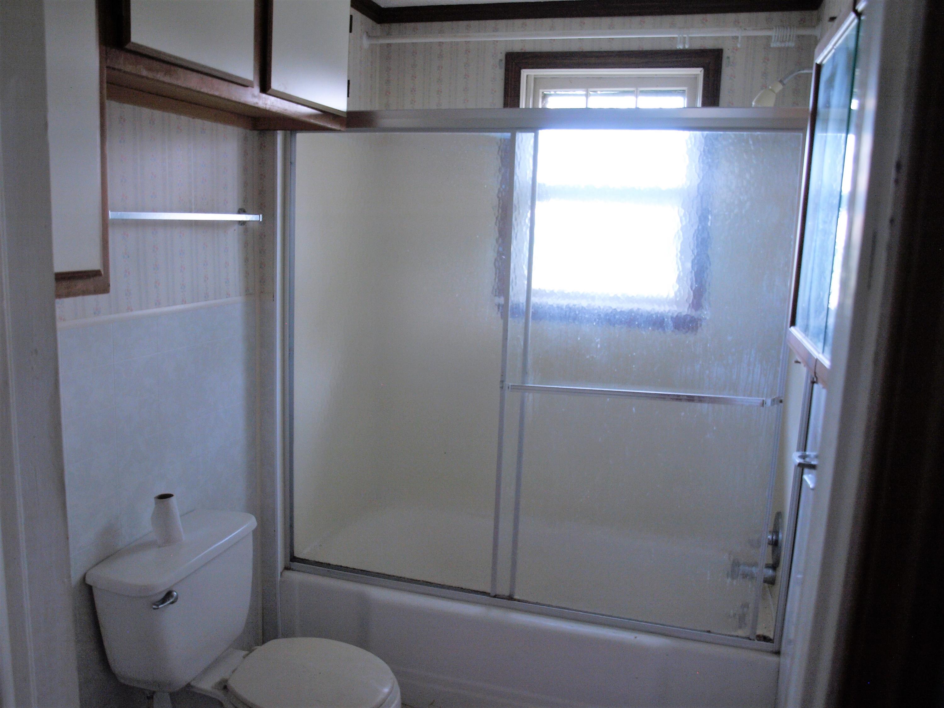 401 Culver Road Limestone, TN 37681 - Photo 17 of 21 2 Bathroom