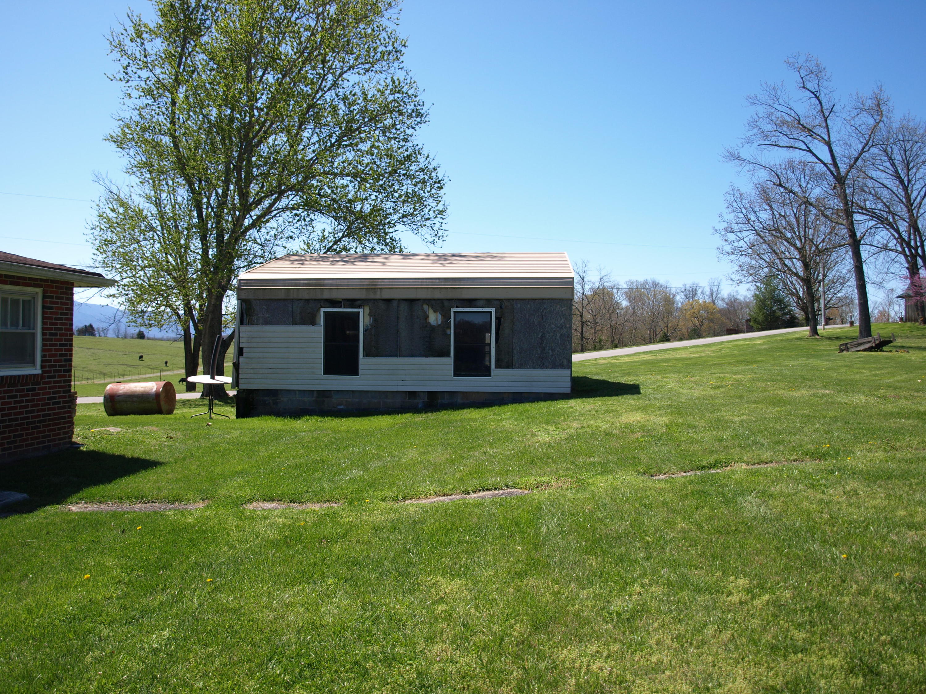 401 Culver Road Limestone, TN 37681 - Photo 9 of 21 4 Work Shop