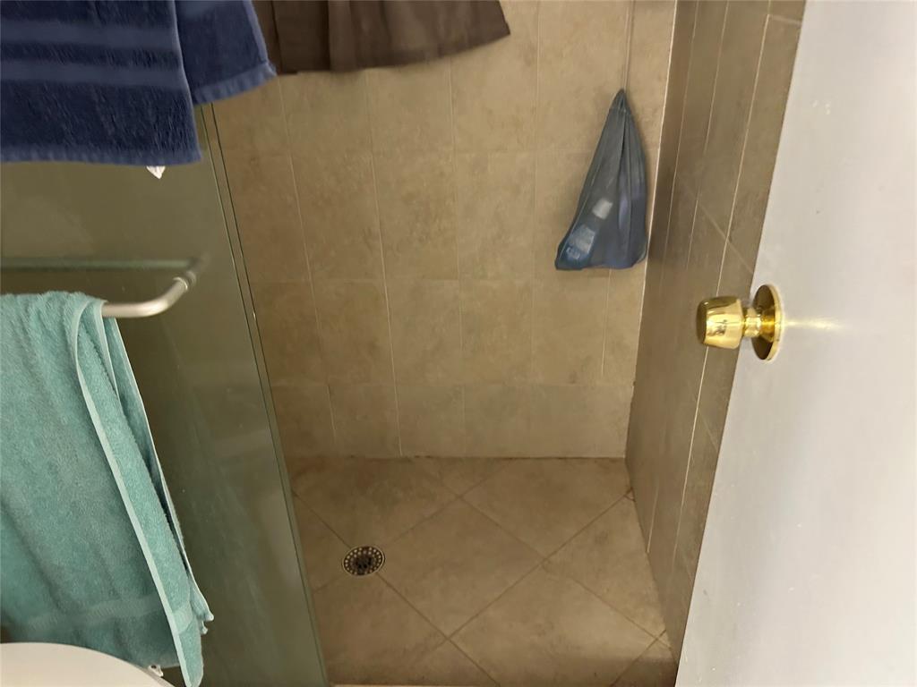 4770 Northwest 85th Avenue Lauderhill, FL 33351 - Photo 35 of 44 a bathroom with a shower