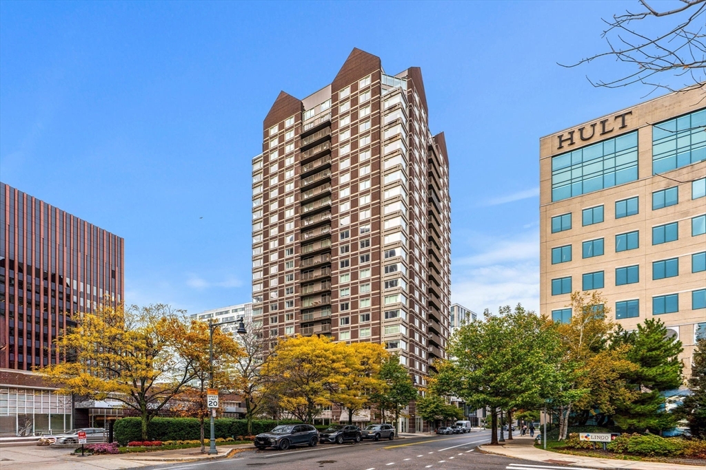 10 Museum Way, Unit 828 Cambridge, MA 02141 - Photo 3 of 36 a view of a city with tall buildings