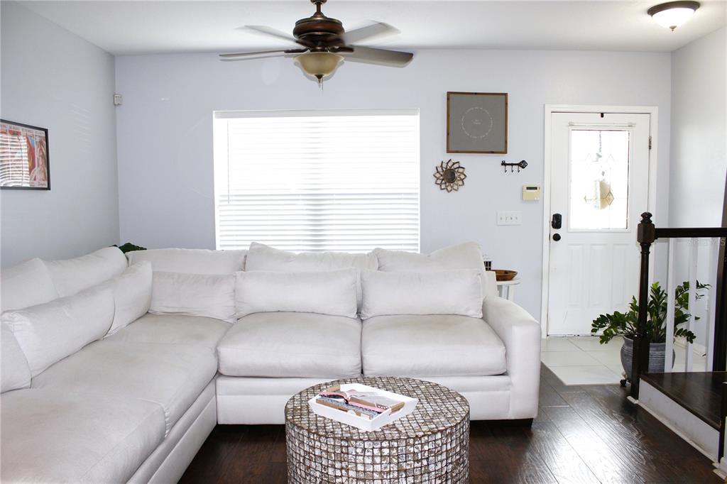 5307 Terraza Court Temple Terrace, FL 33617 - Photo 4 of 38