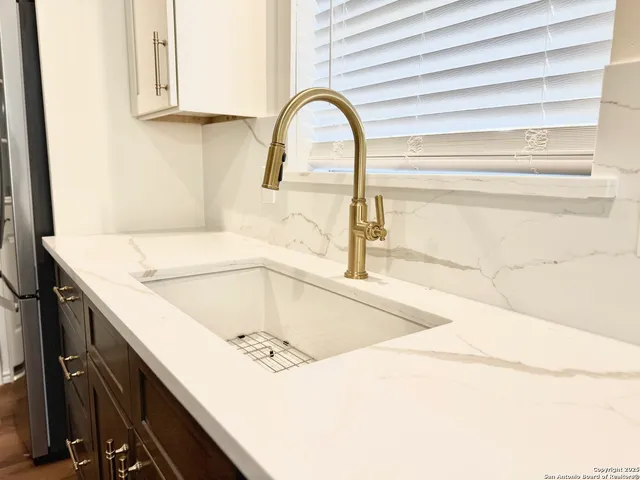 a close view of sink and tap