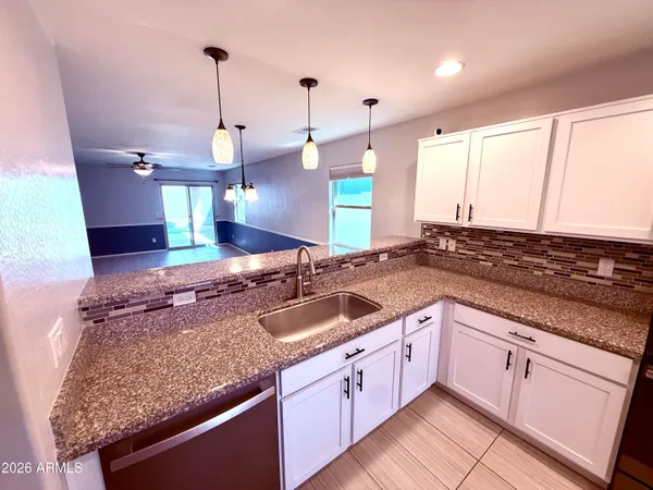 $1,900 | 1884 West Expressman Street, Apache Junction, AZ 85120