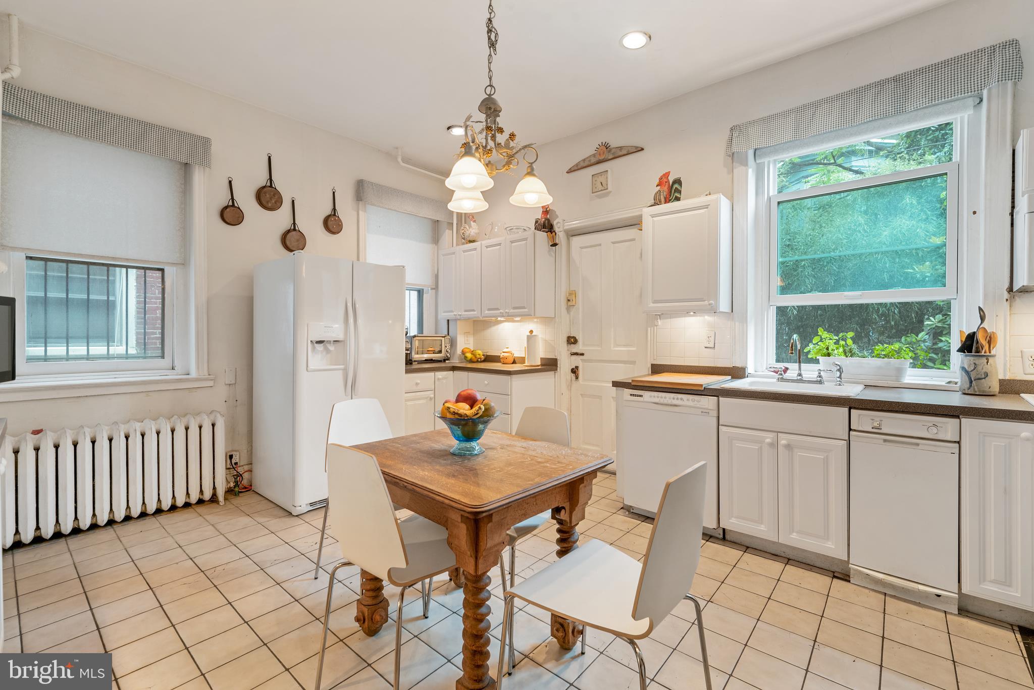 4834 Cedar Avenue Philadelphia, PA 19143 - Photo 10 of 26