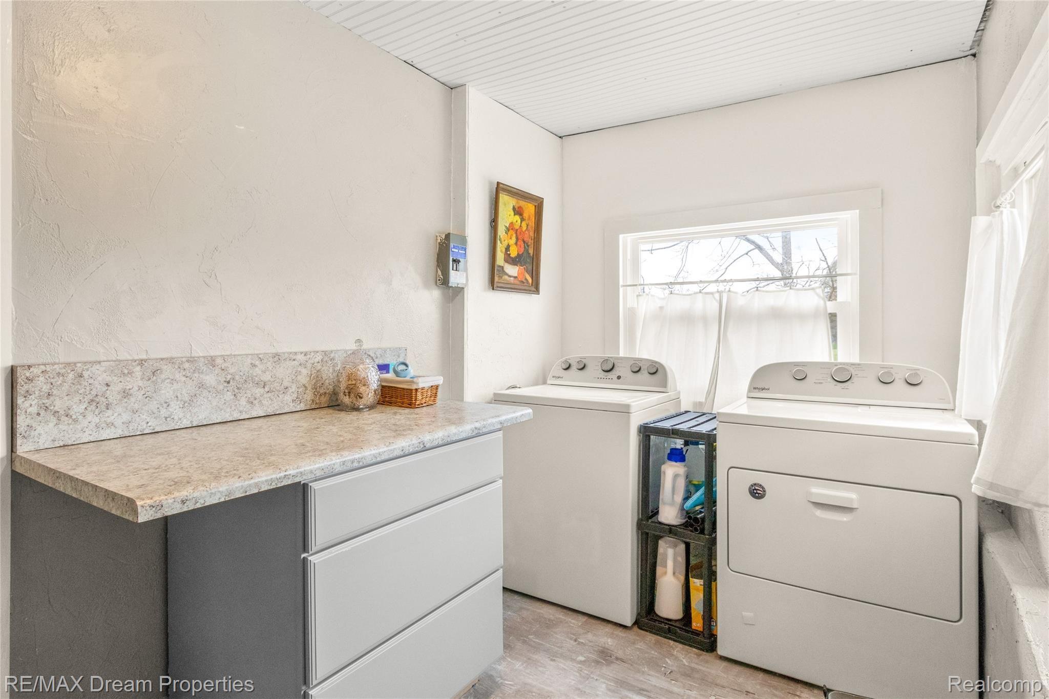 35720 Goddard Road Romulus, MI 48174 - Photo 16 of 17 Laundry.jpg