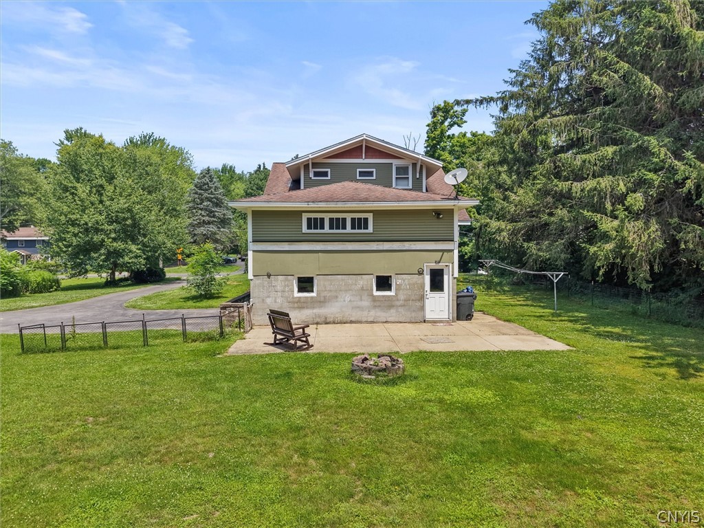 155 County Rte 24 Minetto, NY 13126 - Photo 3 of 41