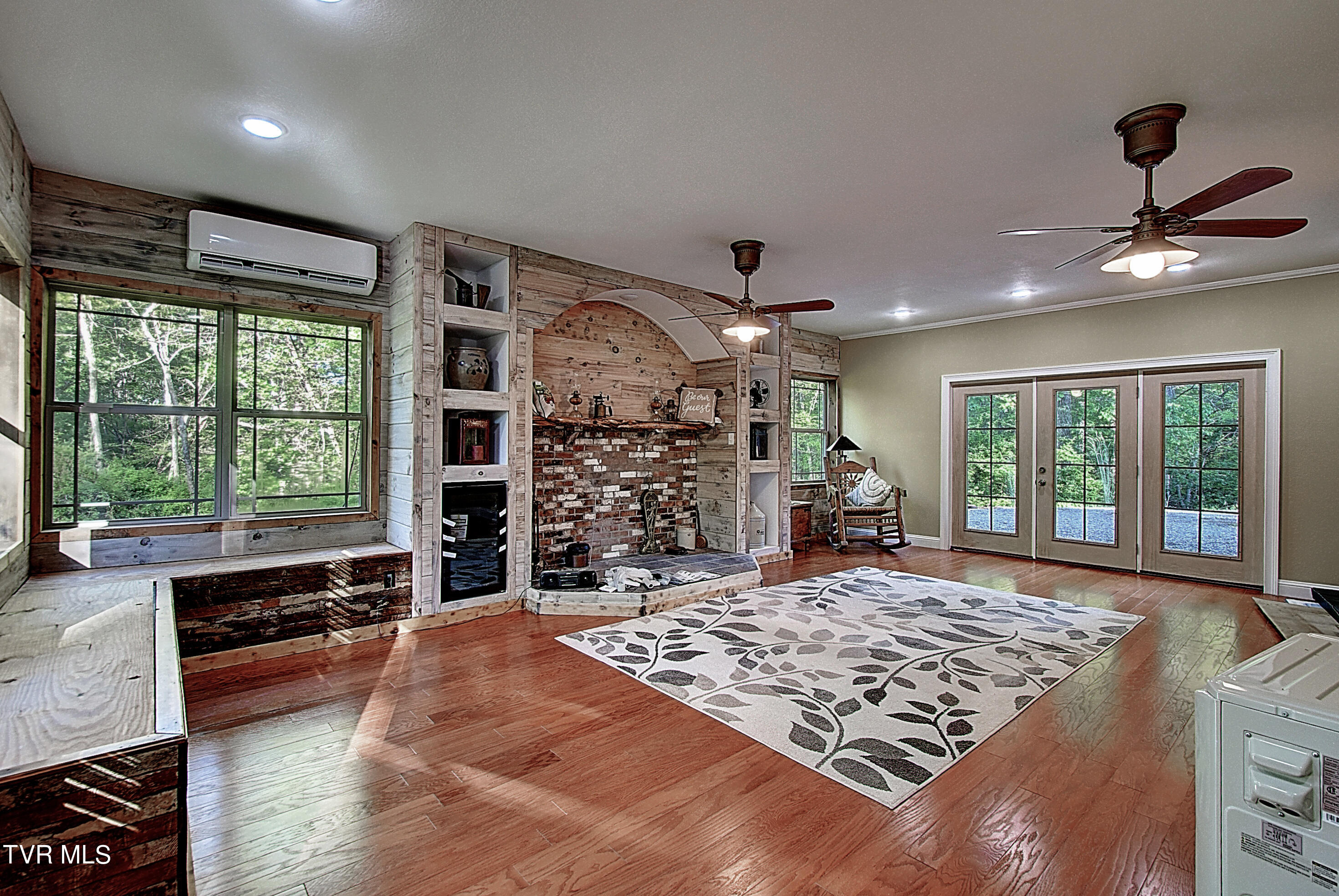 144 John Glover Road Hampton, TN 37658 - Photo 18 of 35 DSC_0295And8more