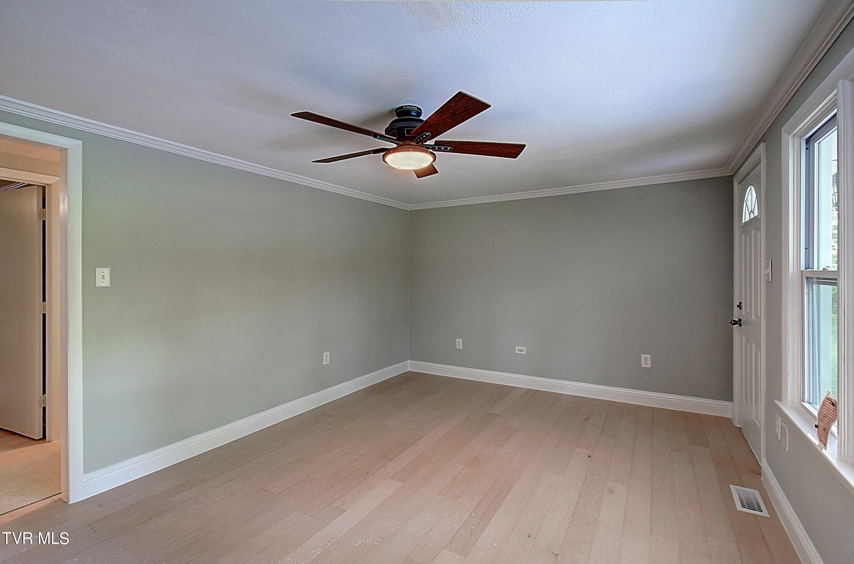 144 John Glover Road Hampton, TN 37658 - Photo 23 of 35 DSC_0394And8more