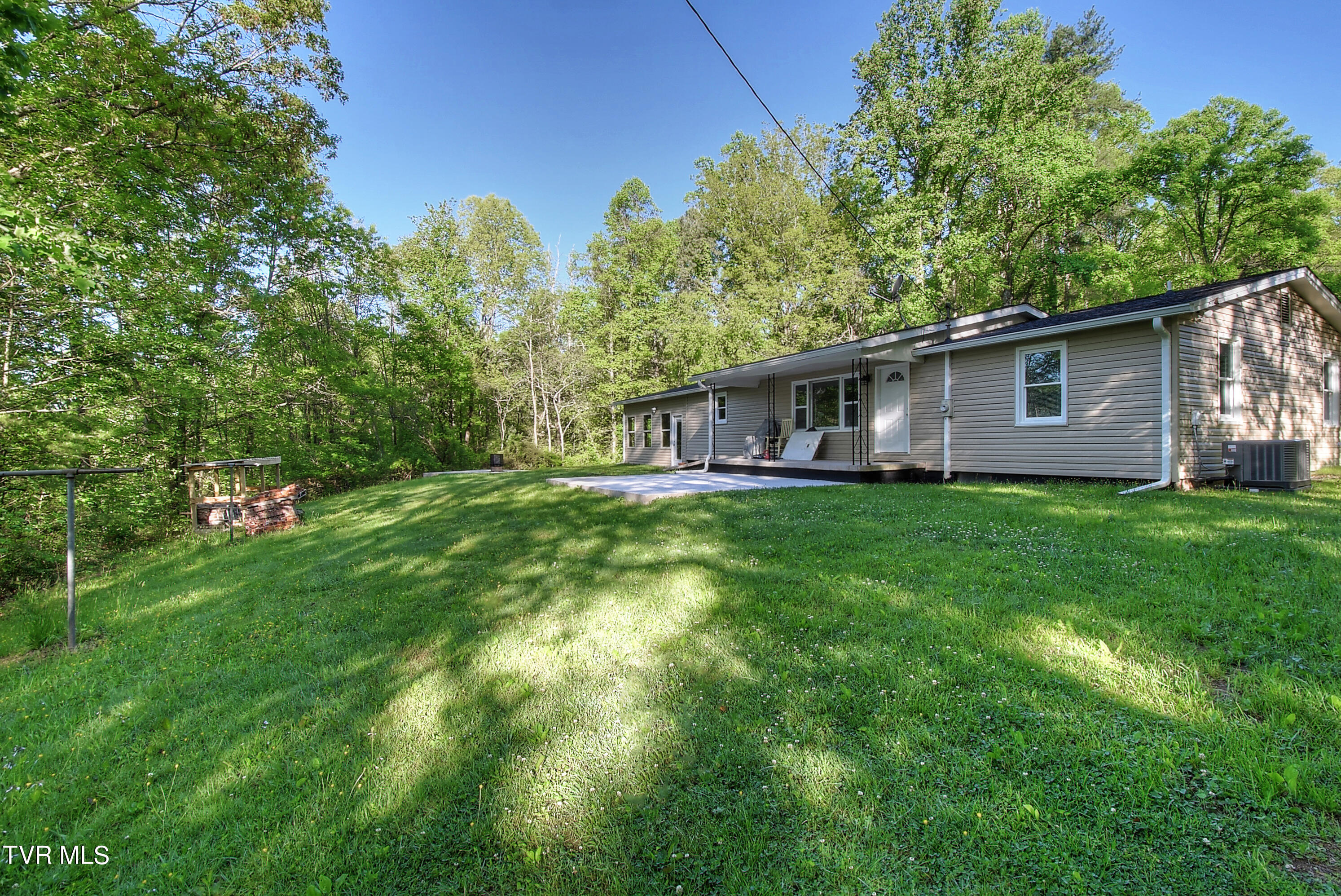 144 John Glover Road Hampton, TN 37658 - Photo 34 of 35 DSC_0565_66_67_68_69_70
