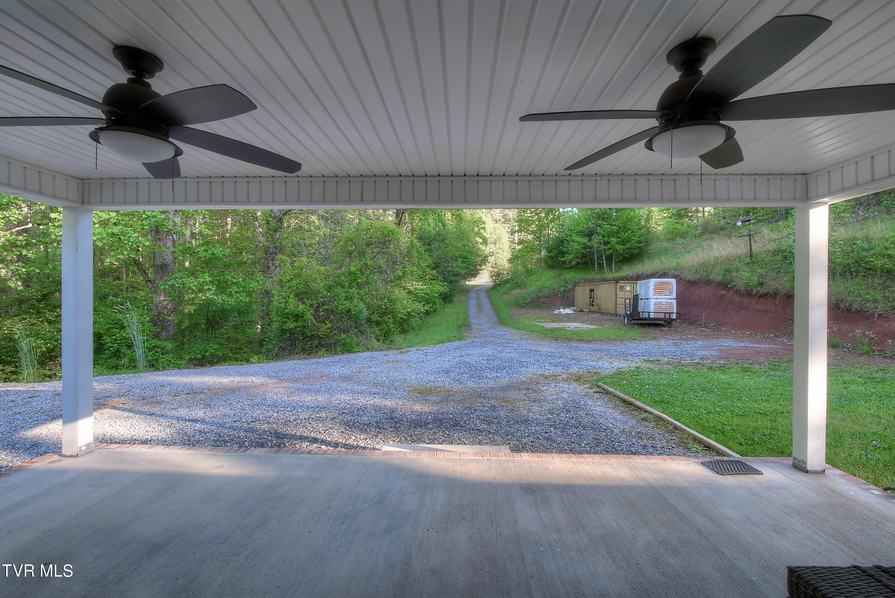 144 John Glover Road Hampton, TN 37658 - Photo 7 of 35 DSC_0091_2_3_4_5_6
