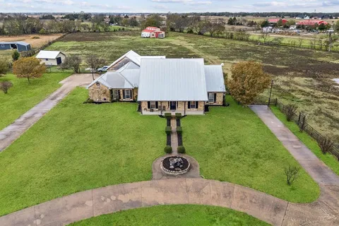 $800,000 | 6162 Graham Point Trail, Royse City, TX 75189