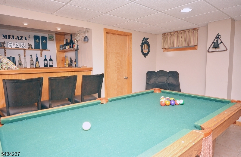 2463 Dorchester Road Union, NJ 07083 - Photo 23 of 33