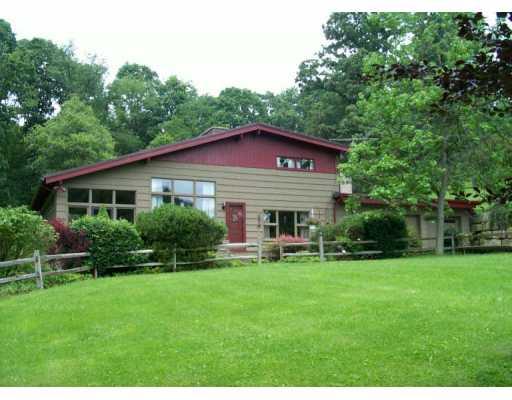 448 Court Road Beaver Falls, PA 15010 - Photo 1 of 8 Gallery Image 1