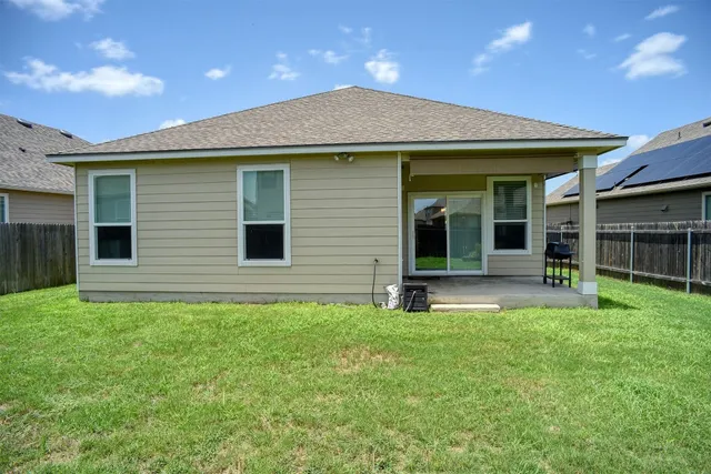 $289,000 | 1928 Dragonfly Loop, Bastrop, TX 78602