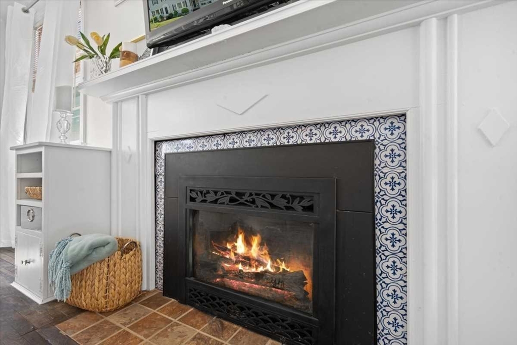 4 Van Street Worcester, MA 01602 - Photo 6 of 40