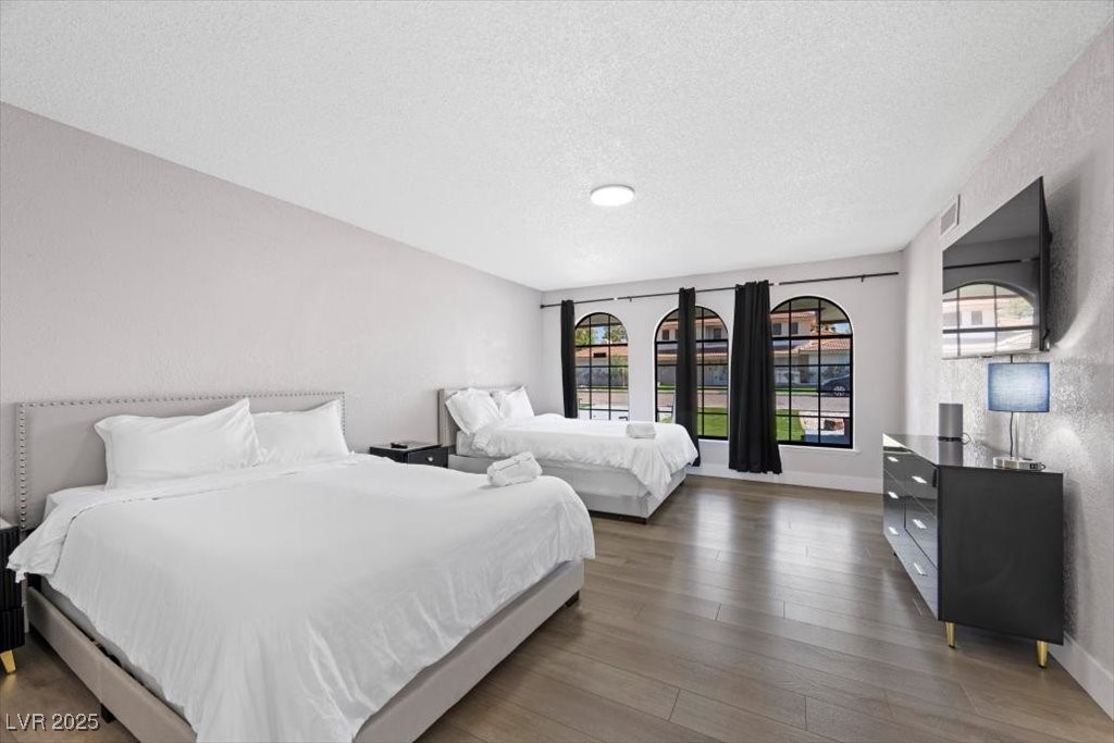 5110 Evaline Street Las Vegas, NV 89120 - Photo 20 of 55 Stylish 3rd bedroom with lovely windows provides ample natural light!