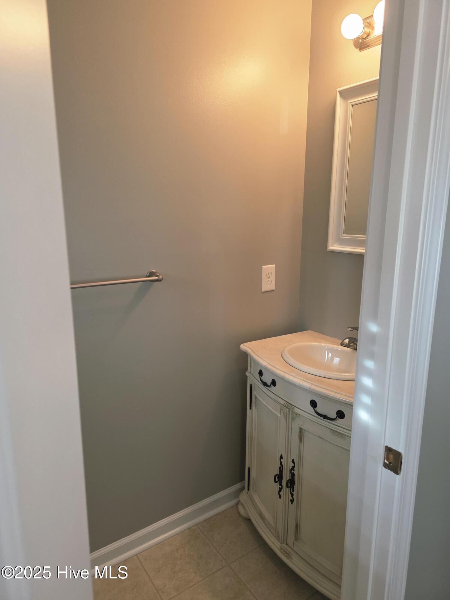 309 Winstead Loop Road Richlands, NC 28574 - Photo 3 of 23 20251217_150548