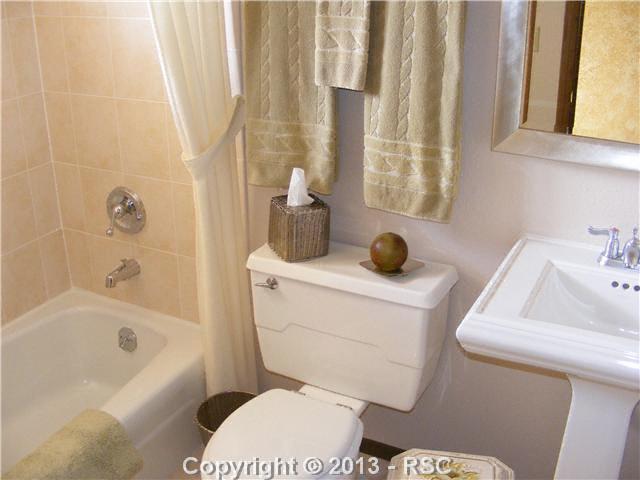 24 Leaming Road Colorado Springs, CO 80906 - Photo 12 of 16