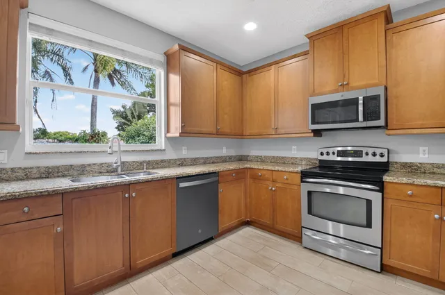 $5,000 | 18196 Clear Brook Circle, Boca Raton, FL 33498