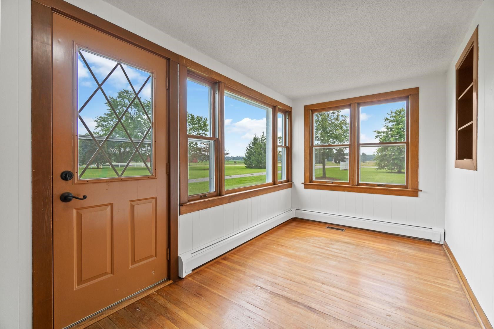 8412 Leesburg Road Fort Wayne, IN 46818 - Photo 11 of 35