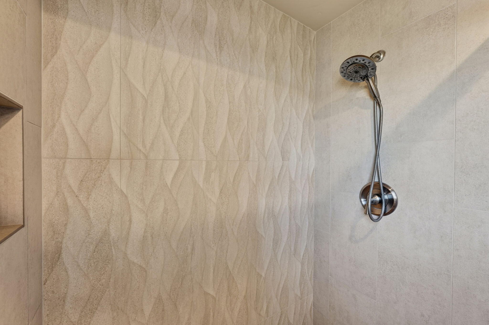 66355 Barr Road Bend, OR 97703 - Photo 37 of 56 a bathroom with a shower