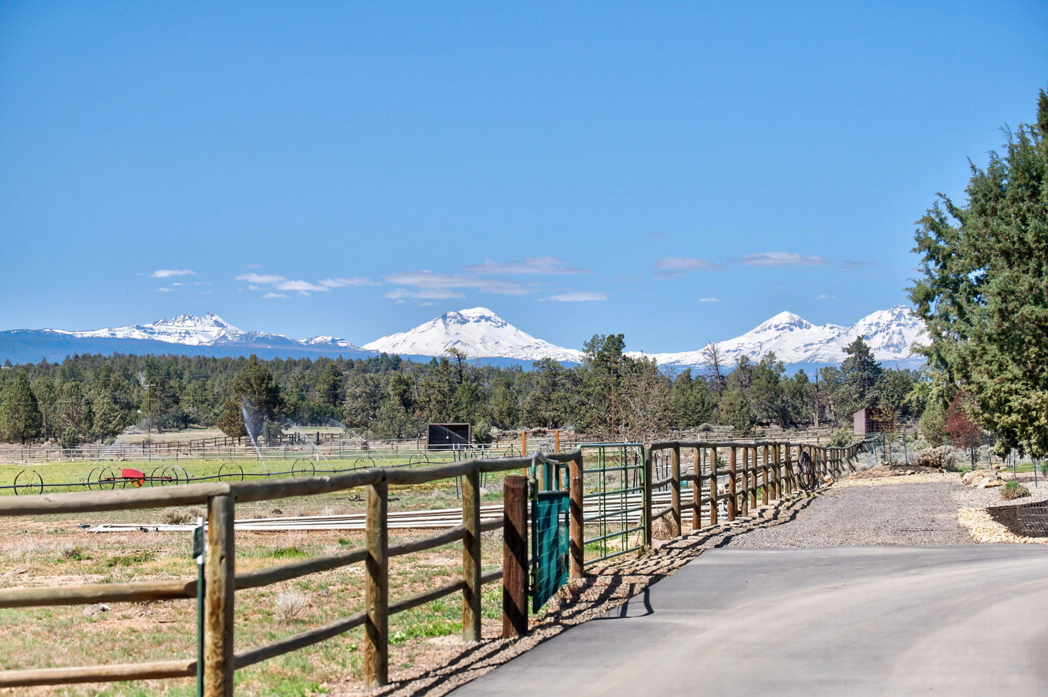 66355 Barr Road Bend, OR 97703 - Photo 52 of 56 Entry & mountain views