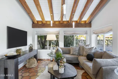 $5,000,000 | 8119 East Foothills Drive, Scottsdale, AZ 85255