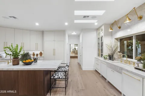 $5,000,000 | 8119 East Foothills Drive, Scottsdale, AZ 85255