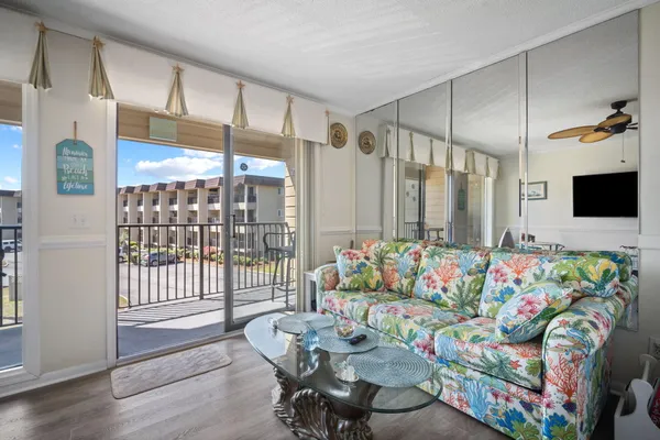 $350,000 | 40 Folly Field Road, Unit C253, Hilton Head Island, SC 29928