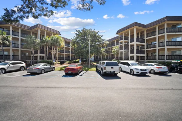 $350,000 | 40 Folly Field Road, Unit C253, Hilton Head Island, SC 29928
