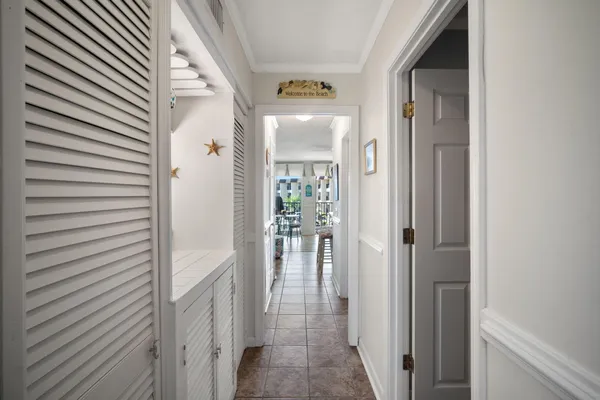 $350,000 | 40 Folly Field Road, Unit C253, Hilton Head Island, SC 29928