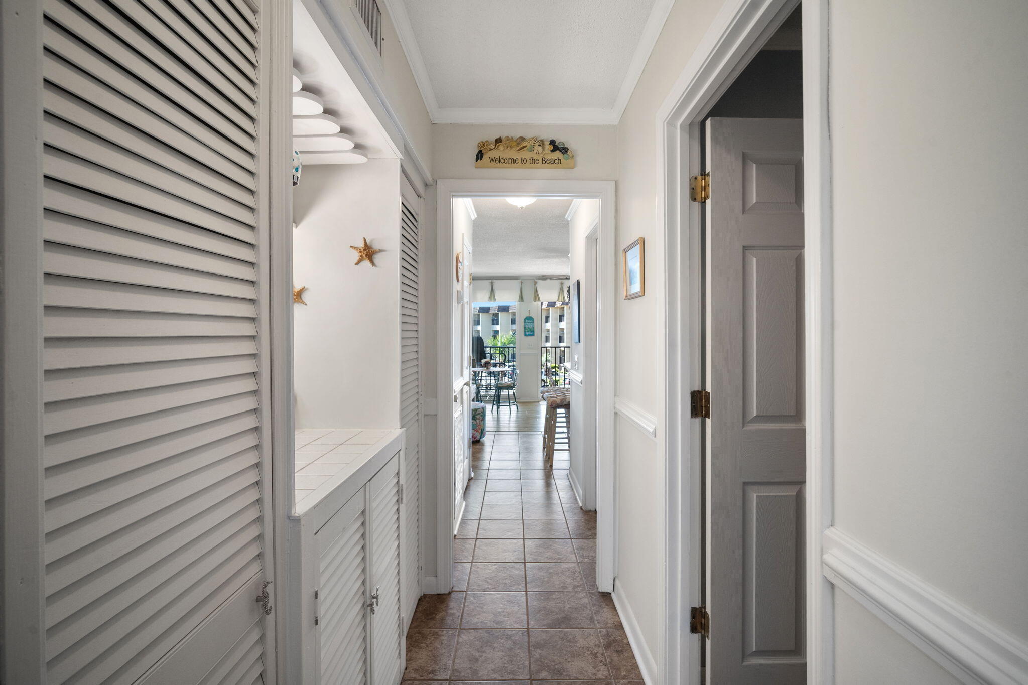 40 Folly Field Road, Unit C253 Hilton Head Island, SC 29928 - Photo 6 of 26 22-web-or-mls-DSC00943