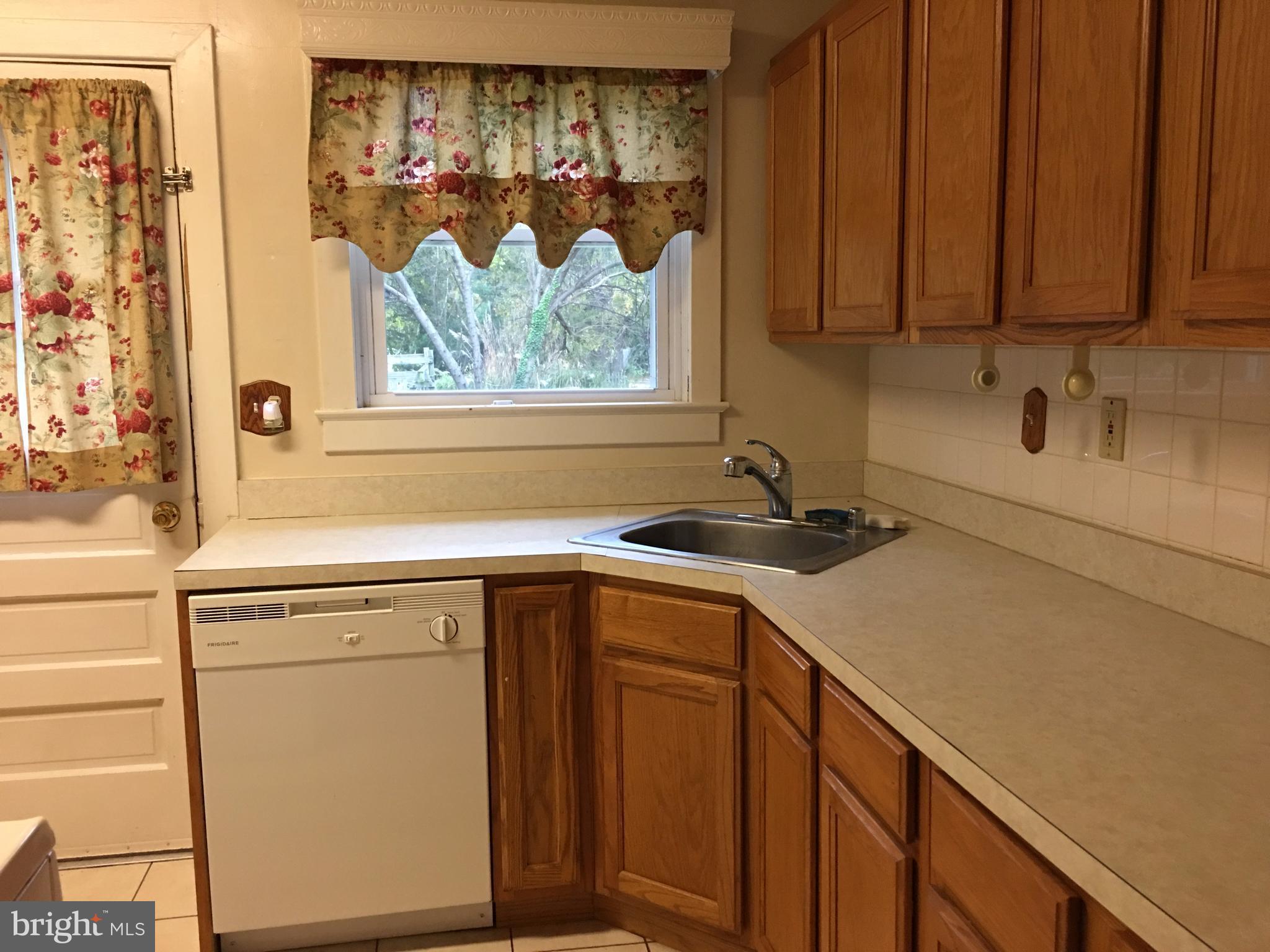 146 Frazier Road Warrenton, VA 20186 - Photo 5 of 21 Kitchen