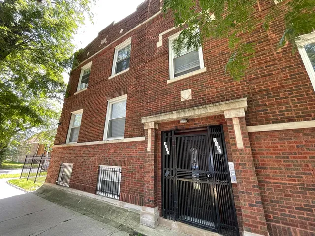 $1,450 | 1635 West 57th Street, Unit 1, Chicago, IL 60636