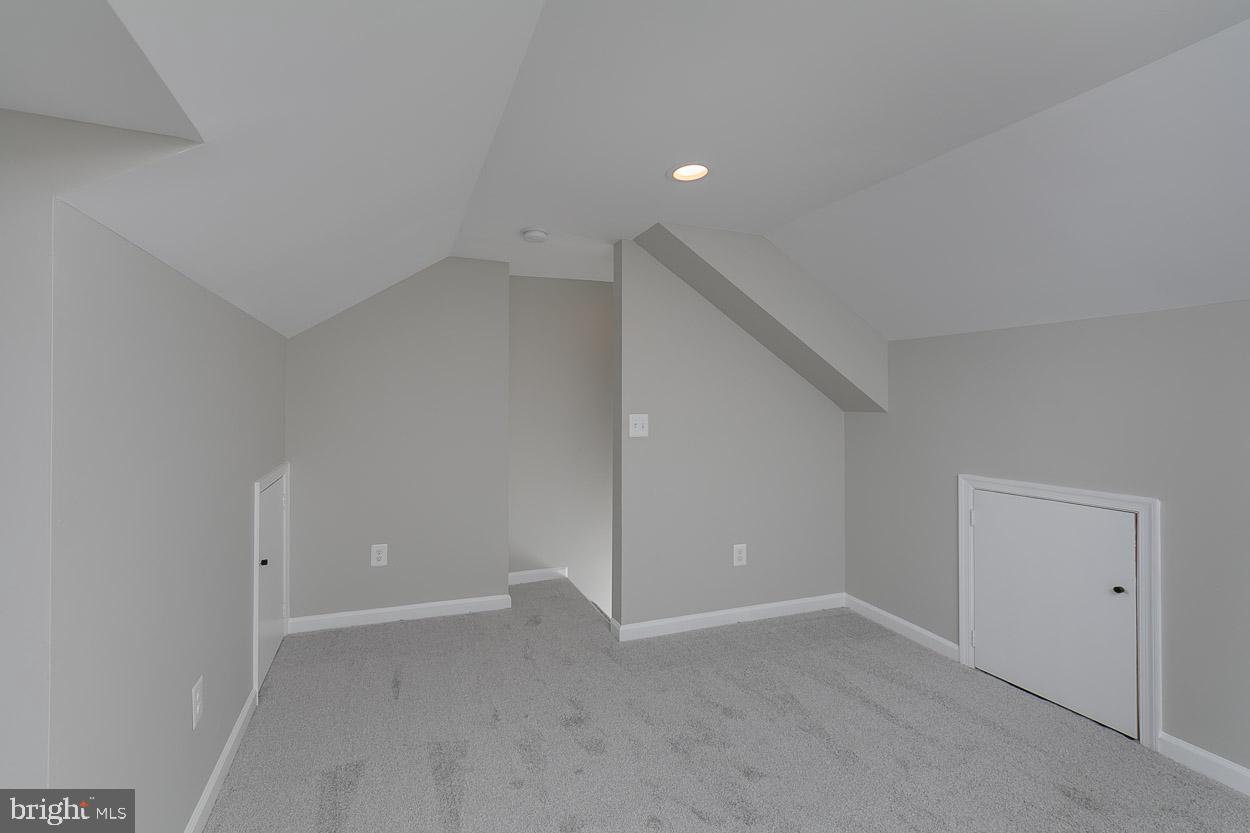 1910 Northbourne Road Baltimore, MD 21239 - Photo 28 of 37